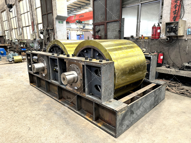 高硬物料、高能耗、低成品率？液壓雙輥制砂機讓河卵石制砂三大難題一起消失